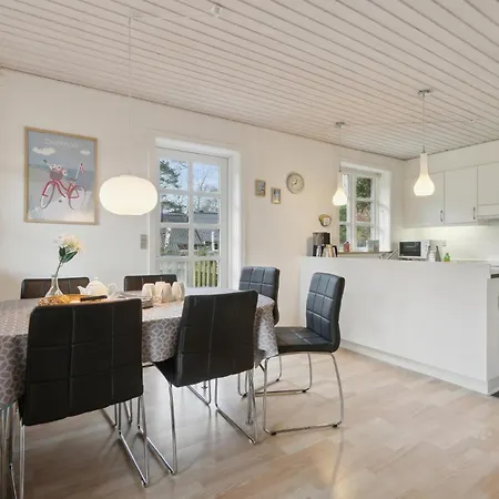 3 Bedroom In Feriehus Neksø