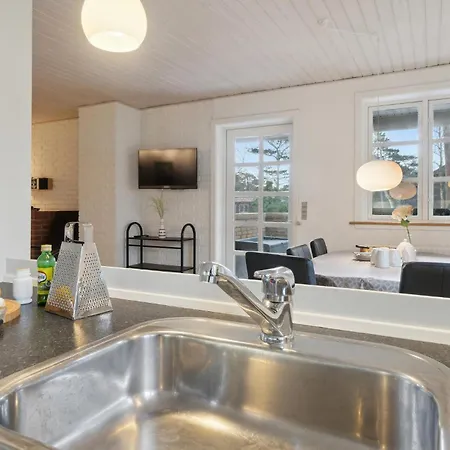 Σπίτι διακοπών 3 Bedroom In *