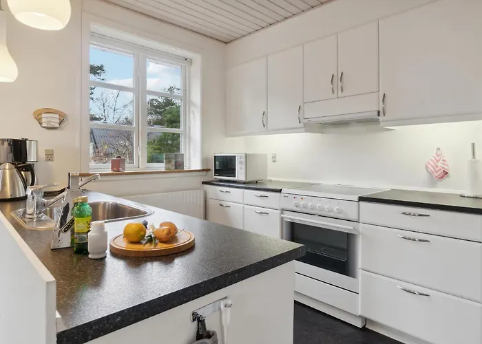 بيت للعطل 3 Bedroom In *