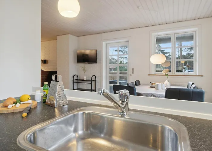 بيت للعطل 3 Bedroom In *
